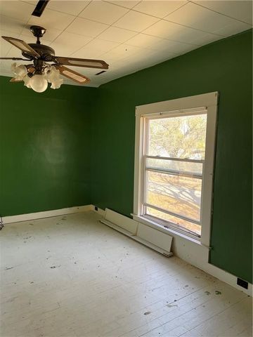 402 N McRae Street, Gas, KS 66742