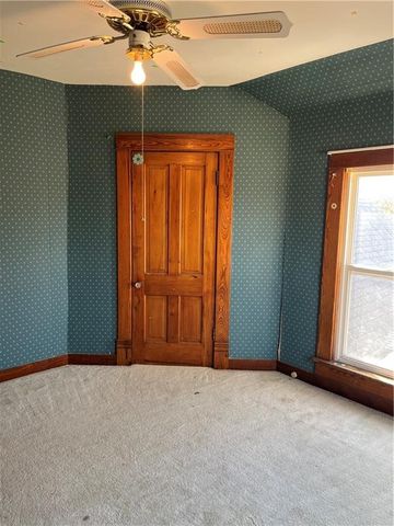 402 N McRae Street, Gas, KS 66742