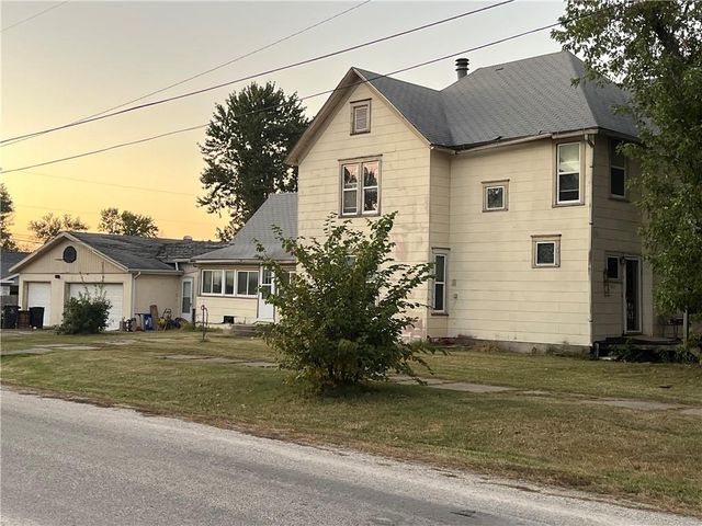 402 N McRae Street, Gas, KS 66742