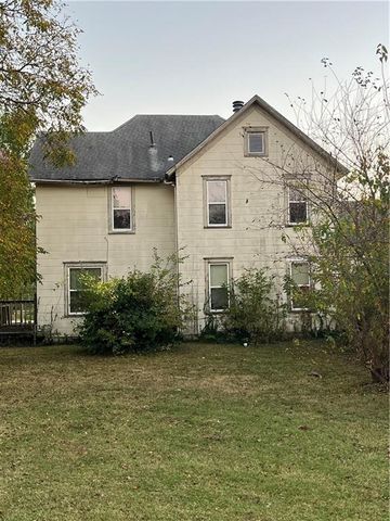 402 N McRae Street, Gas, KS 66742