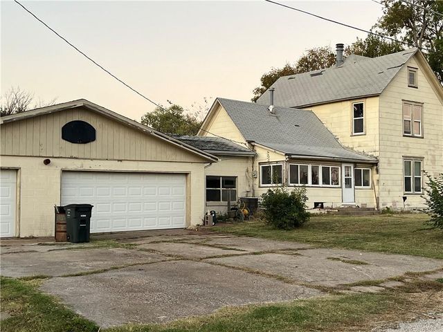 402 N McRae Street, Gas, KS 66742