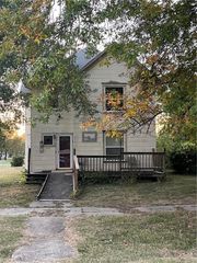 402 N McRae Street, Gas, KS 66742