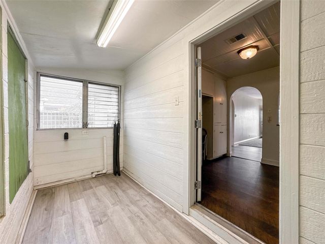 8321 Leander Street, Houston, TX 77012