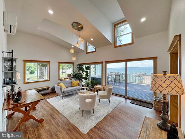 15445 POTOMAC RIVER DR, Cobb Island, MD 20625