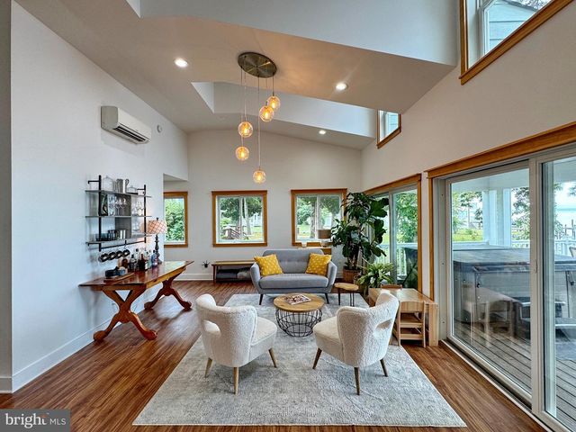 15445 POTOMAC RIVER DR, Cobb Island, MD 20625