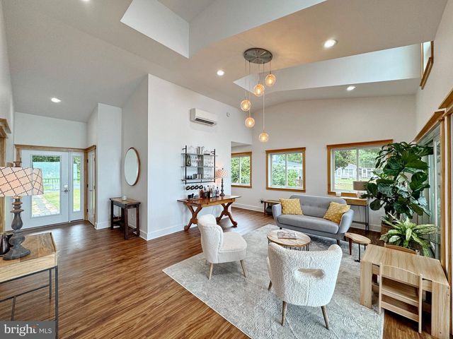 15445 POTOMAC RIVER DR, Cobb Island, MD 20625