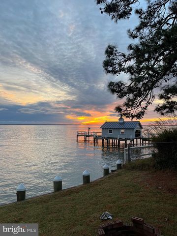 15445 POTOMAC RIVER DR, Cobb Island, MD 20625