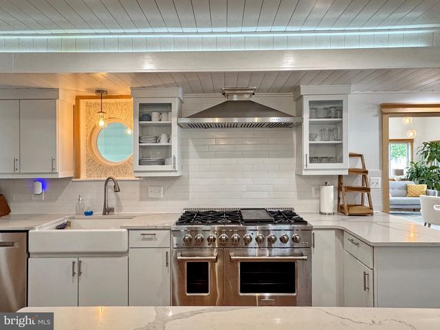 15445 POTOMAC RIVER DR, Cobb Island, MD 20625