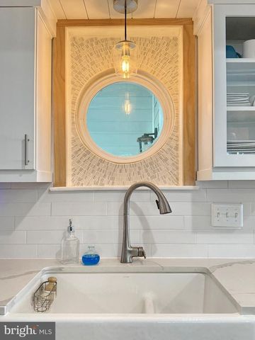15445 POTOMAC RIVER DR, Cobb Island, MD 20625