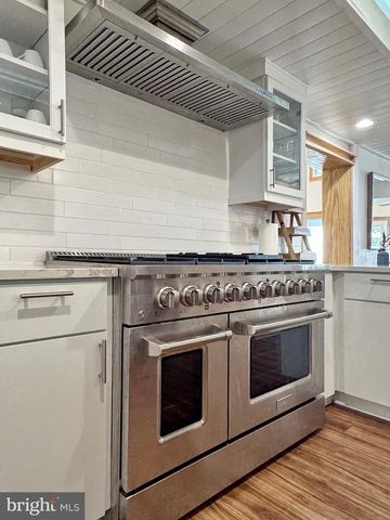15445 POTOMAC RIVER DR, Cobb Island, MD 20625