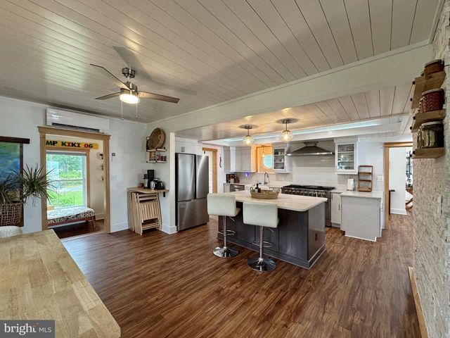 15445 POTOMAC RIVER DR, Cobb Island, MD 20625