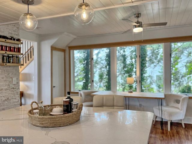 15445 POTOMAC RIVER DR, Cobb Island, MD 20625