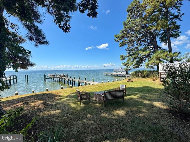 15445 POTOMAC RIVER DR, Cobb Island, MD 20625
