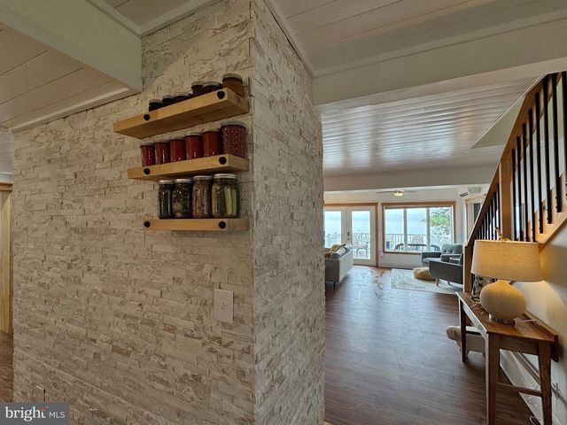 15445 POTOMAC RIVER DR, Cobb Island, MD 20625