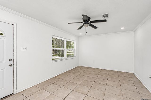 7259 Colfax Dr, Baker, LA 70714