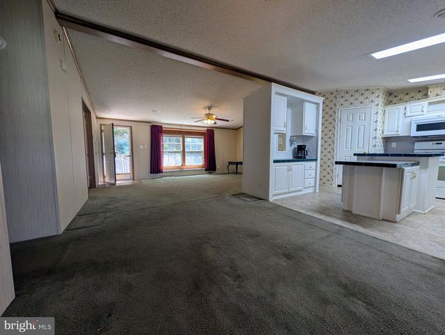 180 ST CLAIR AVE, Pottsville, PA 17901