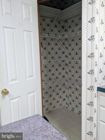 180 ST CLAIR AVE, Pottsville, PA 17901