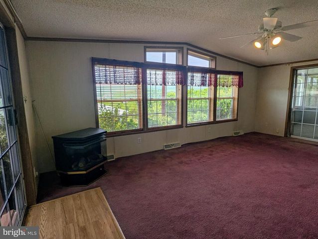180 ST CLAIR AVE, Pottsville, PA 17901