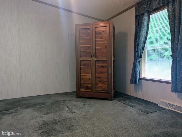 180 ST CLAIR AVE, Pottsville, PA 17901