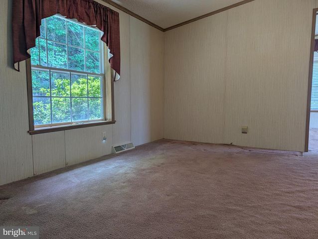 180 ST CLAIR AVE, Pottsville, PA 17901