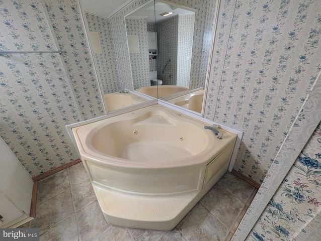180 ST CLAIR AVE, Pottsville, PA 17901
