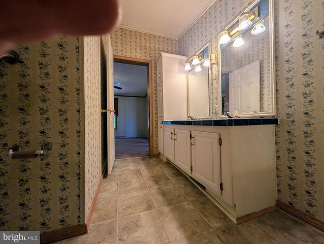 180 ST CLAIR AVE, Pottsville, PA 17901