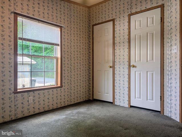 180 ST CLAIR AVE, Pottsville, PA 17901