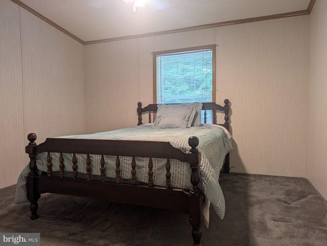 180 ST CLAIR AVE, Pottsville, PA 17901