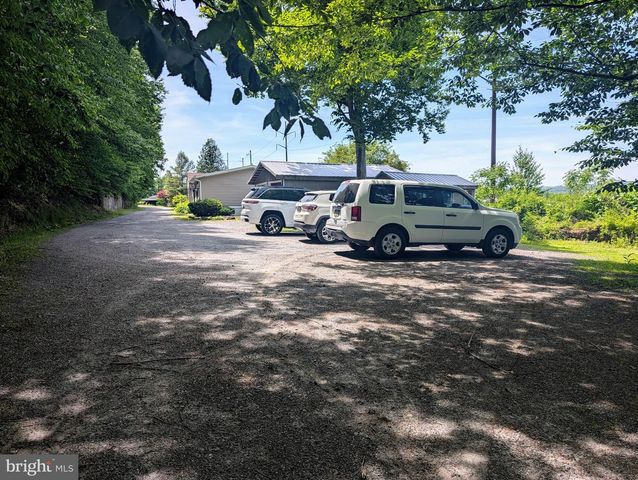 180 ST CLAIR AVE, Pottsville, PA 17901
