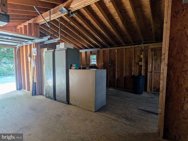 180 ST CLAIR AVE, Pottsville, PA 17901