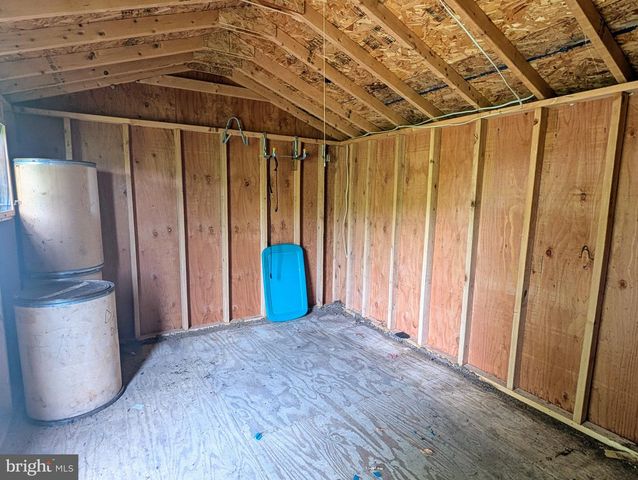 180 ST CLAIR AVE, Pottsville, PA 17901