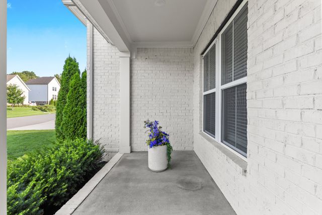 530 Oakvale Ln, Mount Juliet, TN 37122