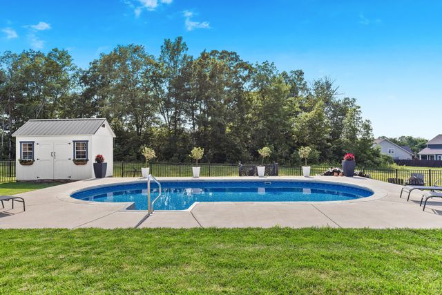 530 Oakvale Ln, Mount Juliet, TN 37122