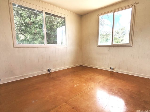 94-027 Nawaakoa Place 1, Waipahu, HI 96797