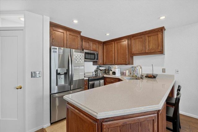 4 Carriage Lane, Scotts Valley, CA 95066