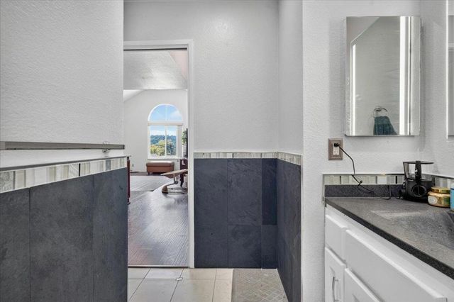 4 Carriage Lane, Scotts Valley, CA 95066