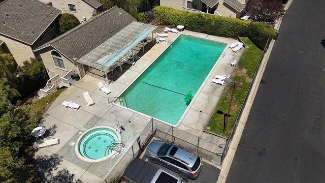 4 Carriage Lane, Scotts Valley, CA 95066