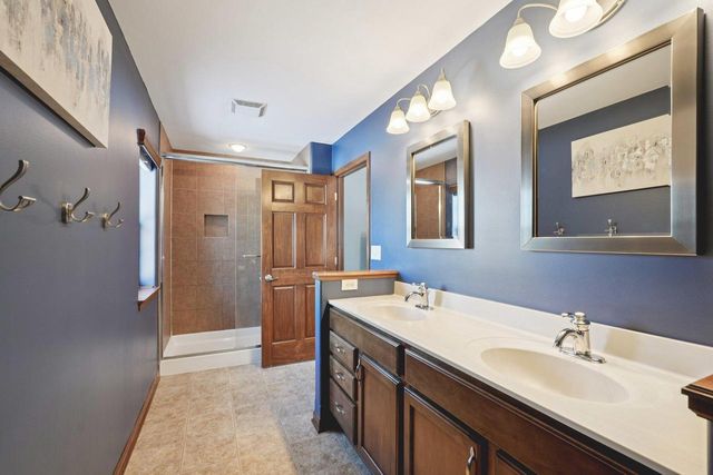 N57W24444 Falcon COURT, Sussex, WI 53089