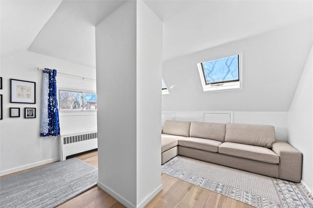 170 Scooter Lane, Hicksville, NY 11801