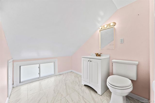 170 Scooter Lane, Hicksville, NY 11801