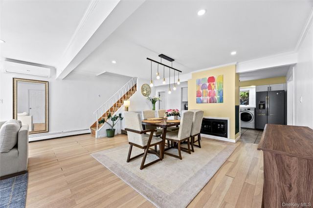 170 Scooter Lane, Hicksville, NY 11801