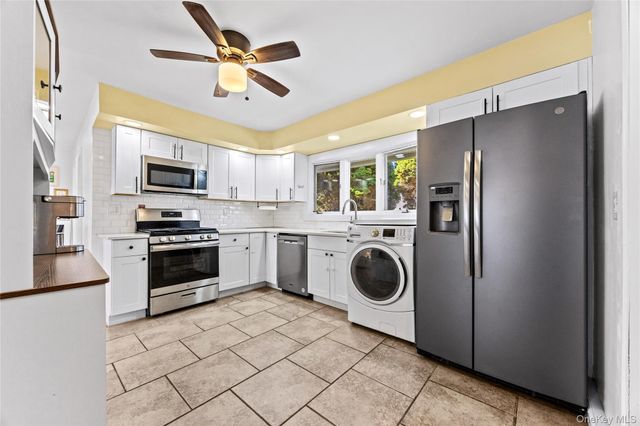 170 Scooter Lane, Hicksville, NY 11801