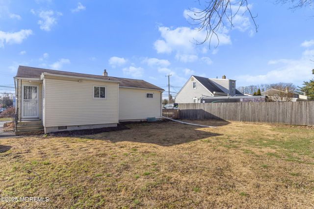 85 Helen Avenue, Freehold, NJ 07728