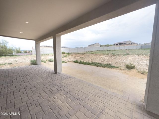 231 E SANTA CRUZ Drive, Phoenix, AZ 85085