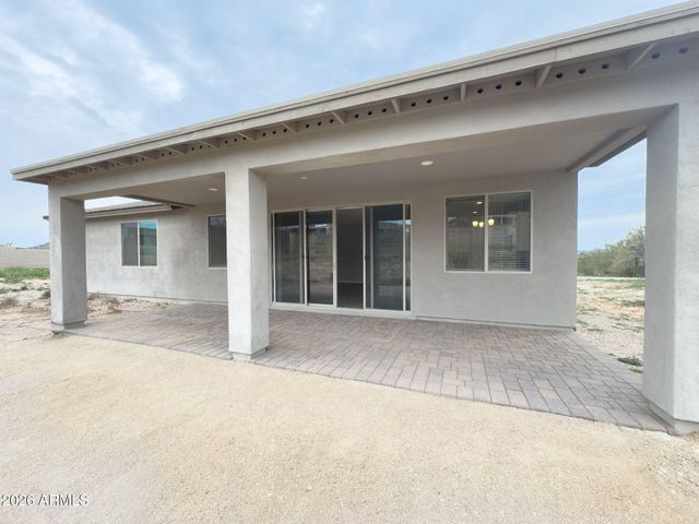 231 E SANTA CRUZ Drive, Phoenix, AZ 85085