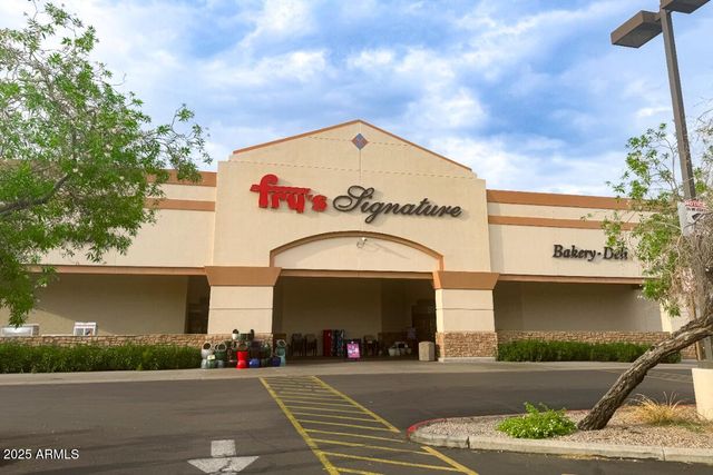 231 E SANTA CRUZ Drive, Phoenix, AZ 85085