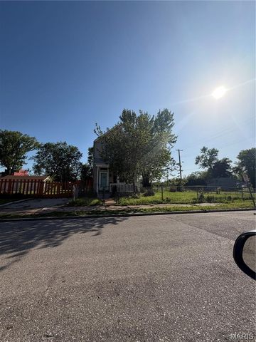 5252 Cote Brilliante Avenue, St Louis, MO 63113