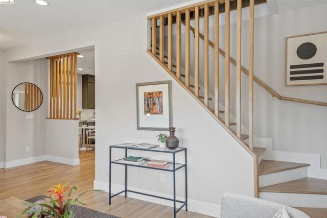2635 Mathews St, Berkeley, CA 94702