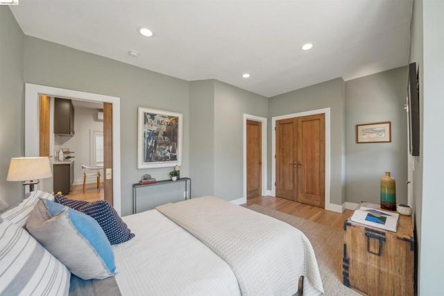 2635 Mathews St, Berkeley, CA 94702