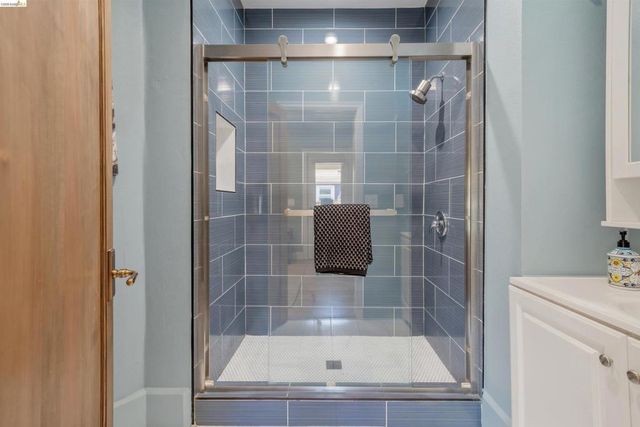 2635 Mathews St, Berkeley, CA 94702
